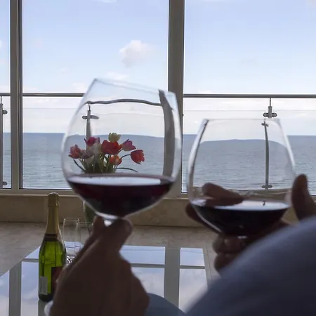 Sea View Penthouse Apartment *